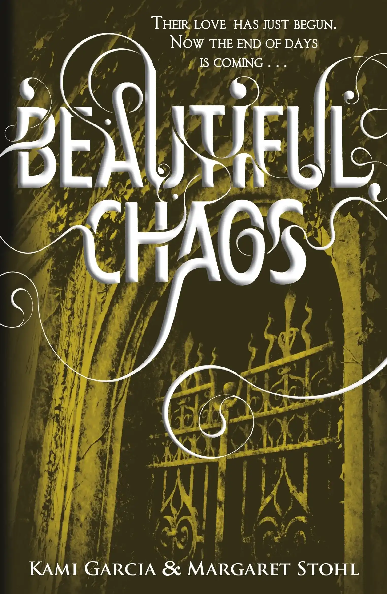 Beautiful Chaos by Kami Garcia, Margaret Stohl (Paperback)