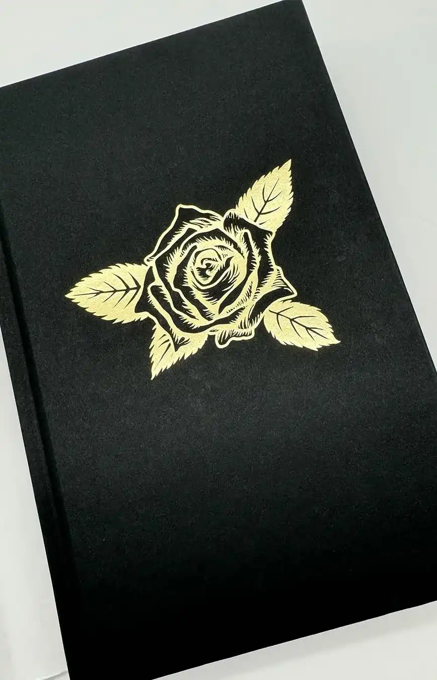 Never the Roses: Special Sprayed Edge Edition US Import by Jennifer K Lambert (Hardback)