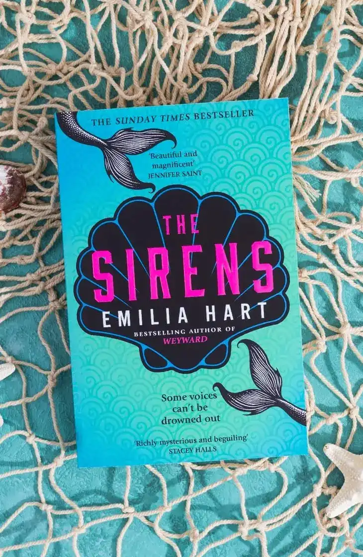 The Sirens by Emilia Hart (Paperback)