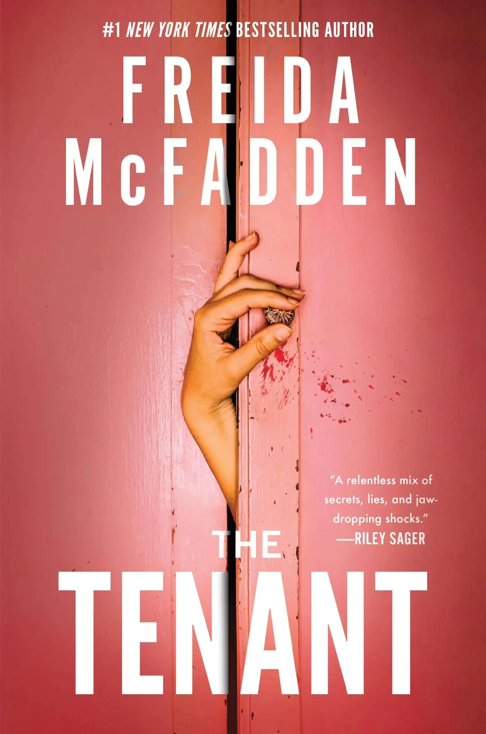 The Tenant by Freida McFadden (Paperback)