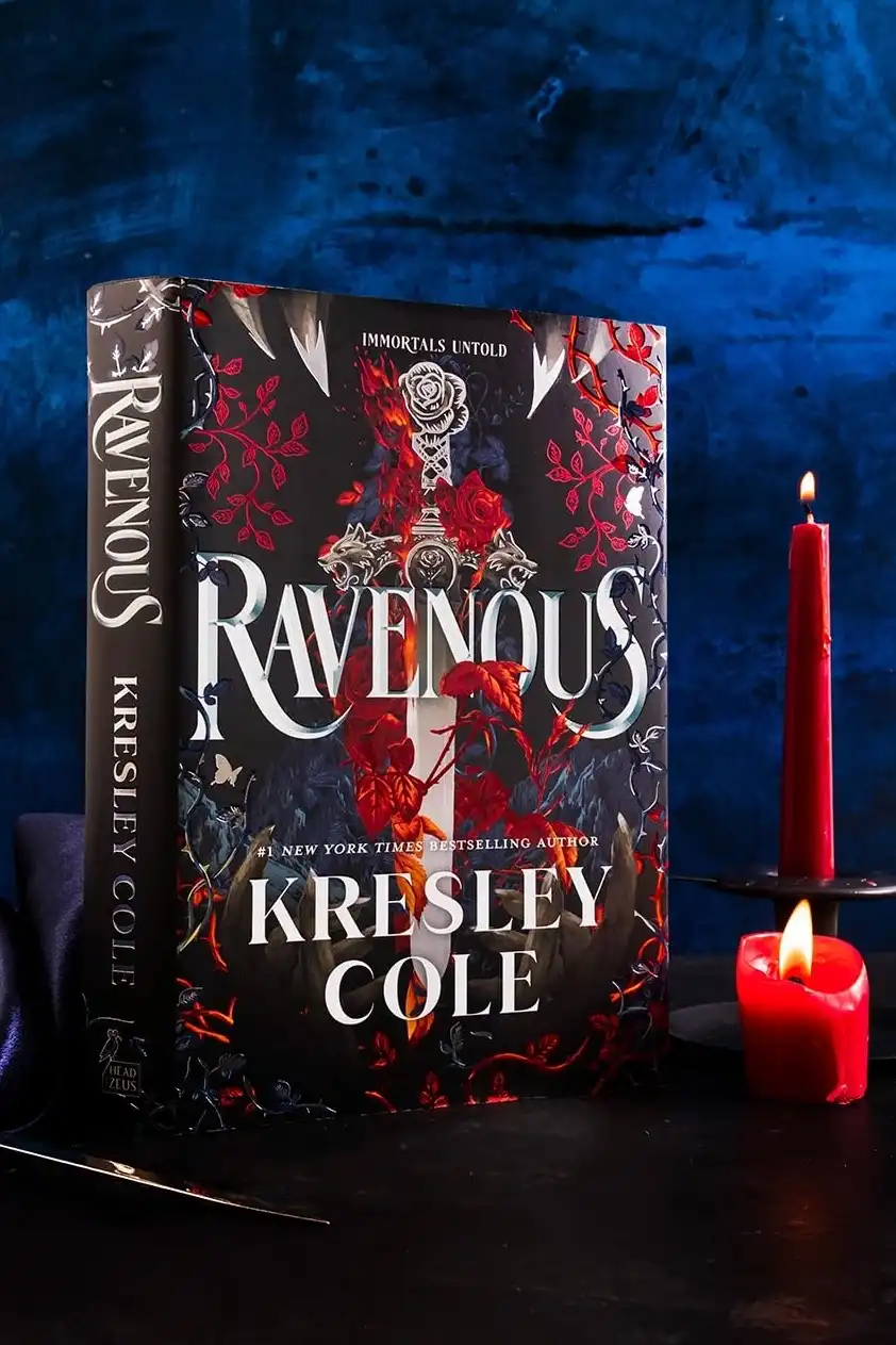 Ravenous by Kresley Cole (Hardback)
